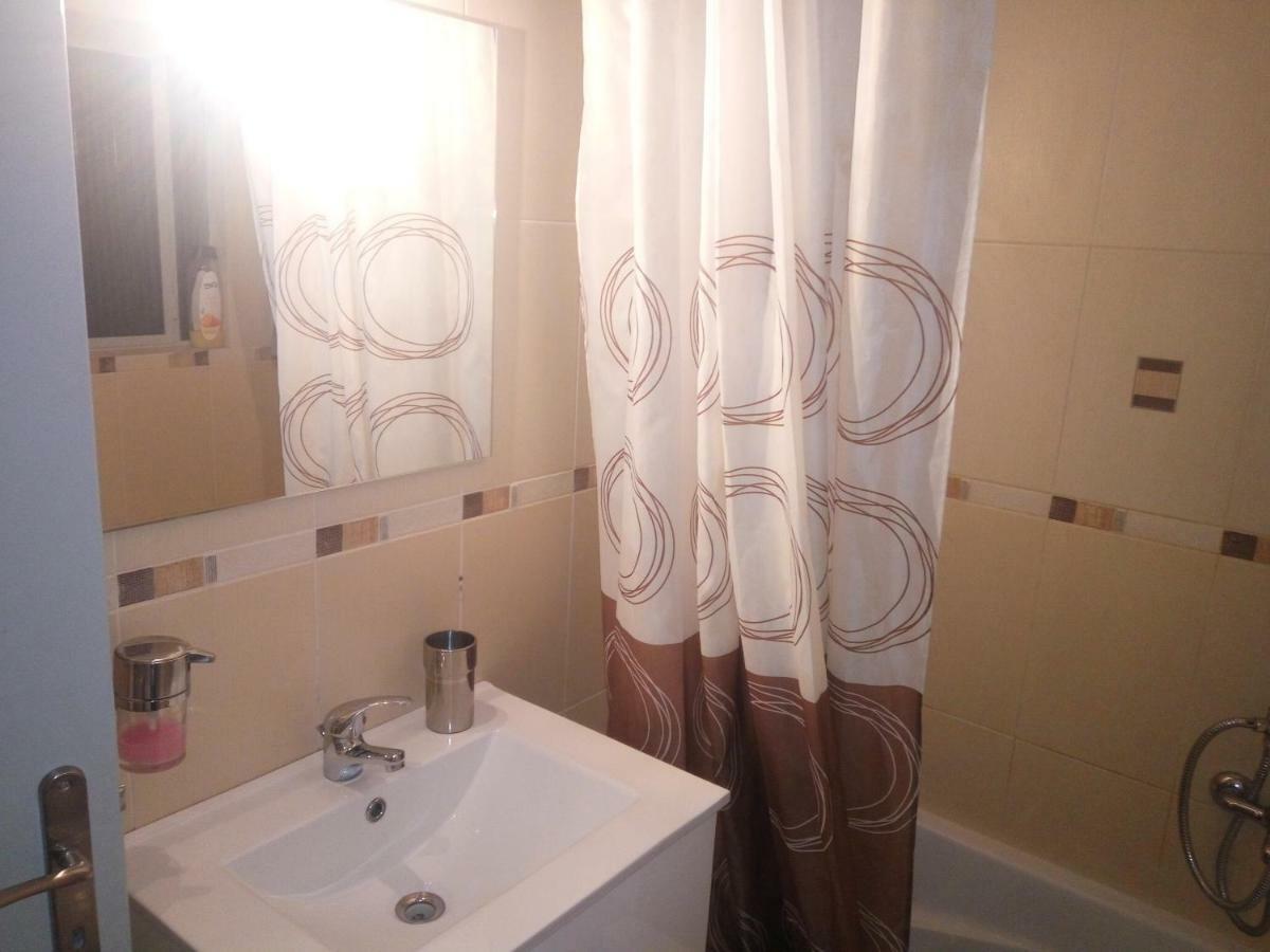 Apartment In The Center Of Atenas Exterior foto